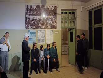 روایت تاریخ ؛ حضور دانشجویان دانشکده علوم قرآنی تهران، در موزه عبرت